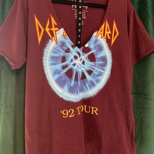 Def Leppard band tee
